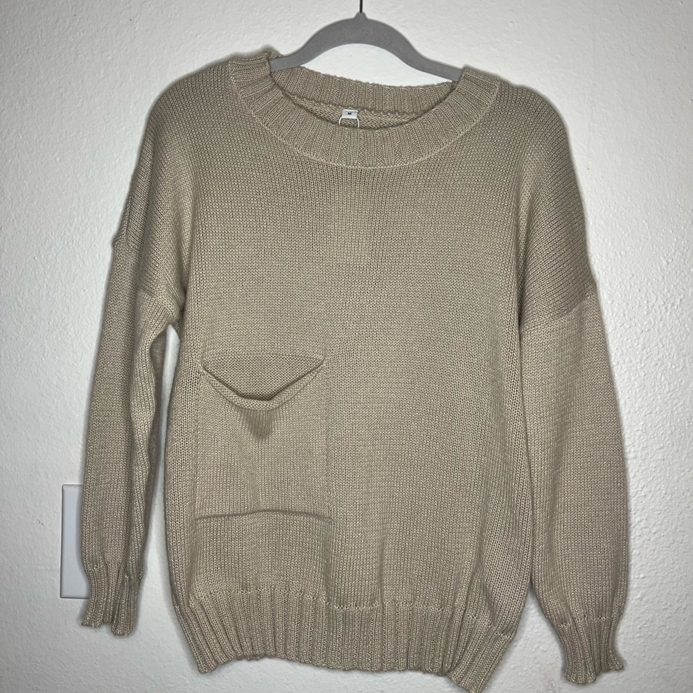 Cozy Taupe Knit Sweater with Front Pocket | Size M 🧶🤎